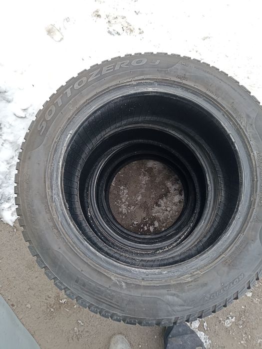 Продам зимнюю резину Pirelli 205/55/16