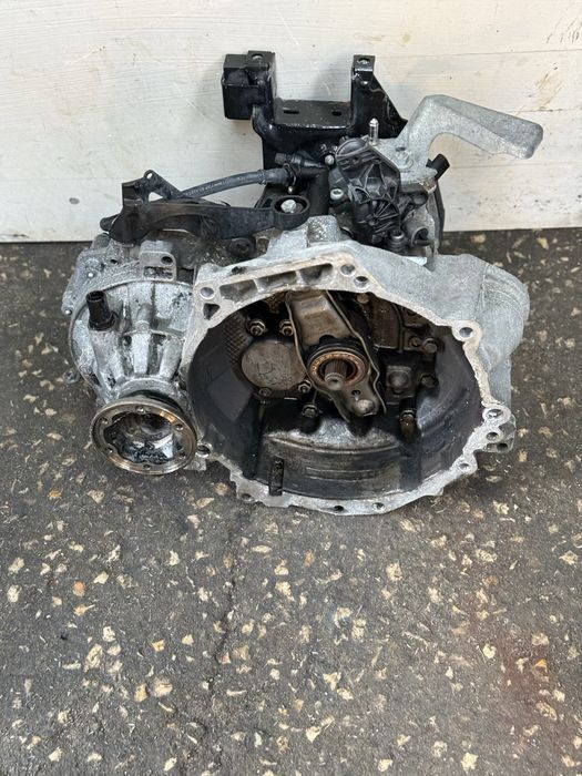 Caixa de velocidades 5v 1.6 TDI Vw/Audi/Skoda/Seat 2012 Ref:KFK