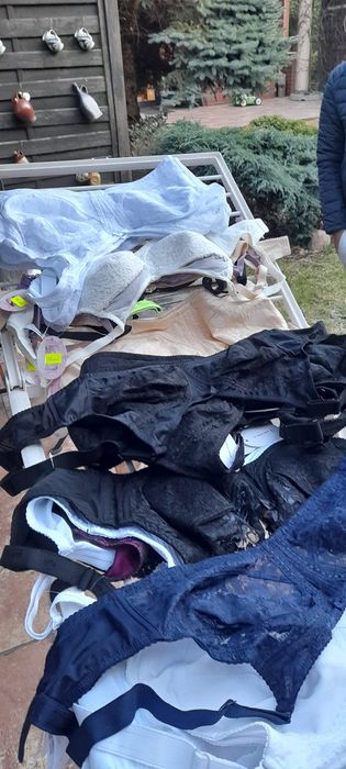 Biustonosze i rajstopy nowe po likwidacji butiku
