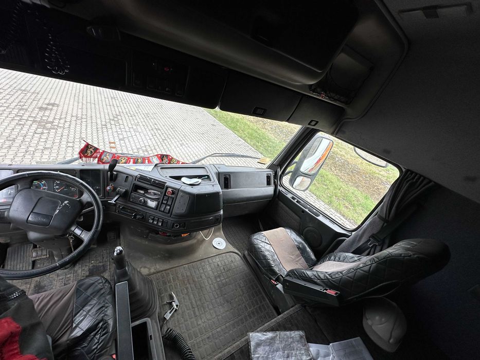 Volvo FH16 520 к.с. | Спецевакуатор для вантажівок | 8x4 | Кран Fassi