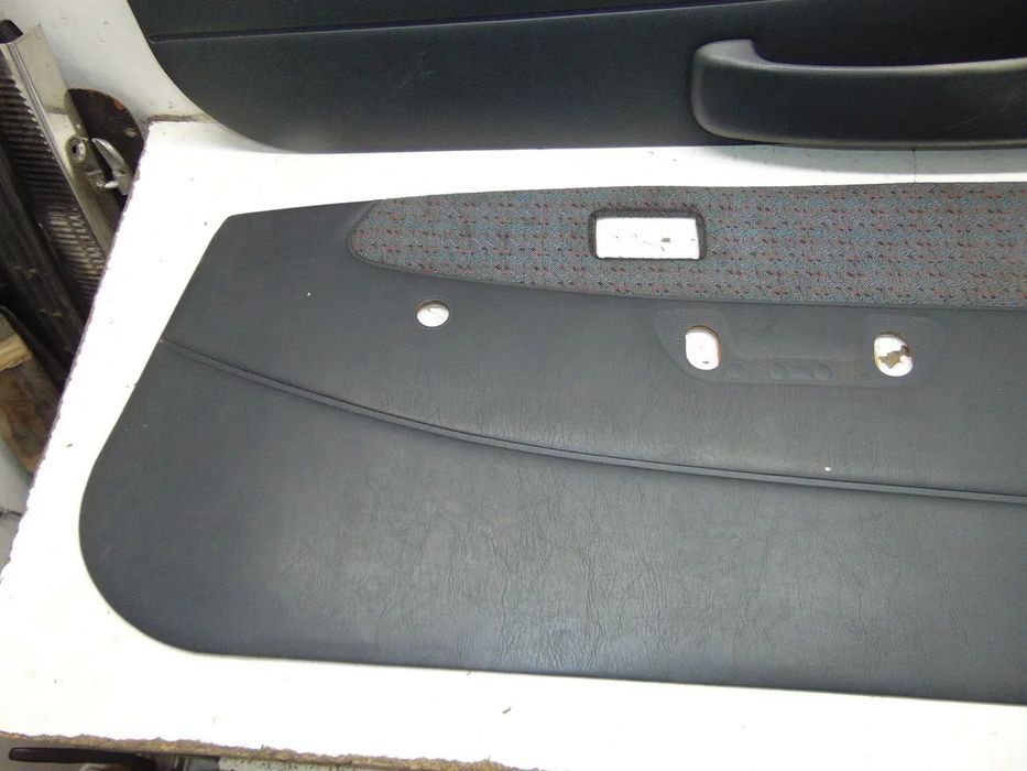 Toyota Starlet EP80 quartelas usado em bom estado