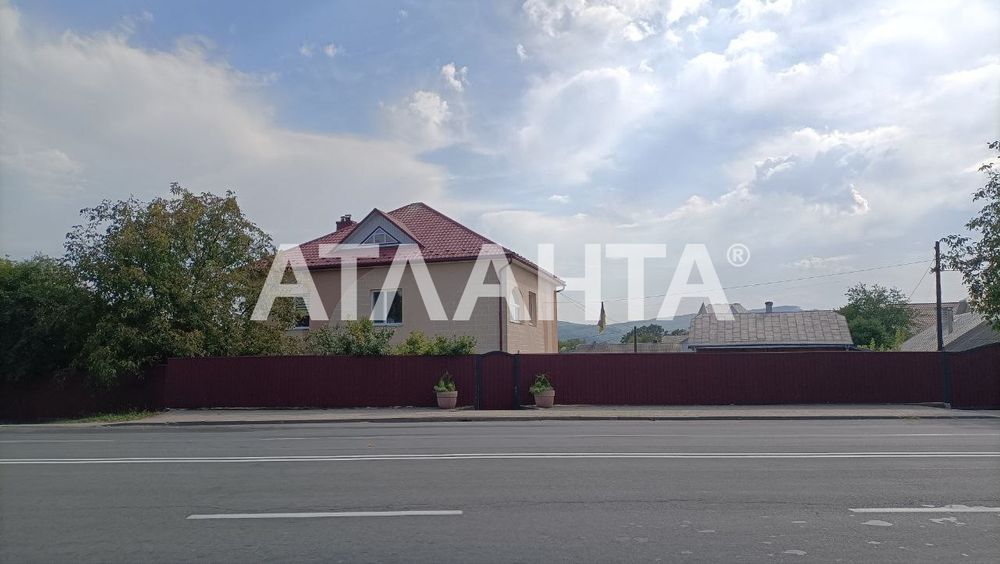 Оренда  фасадного комерційного  приміщення  у Мамаївцях