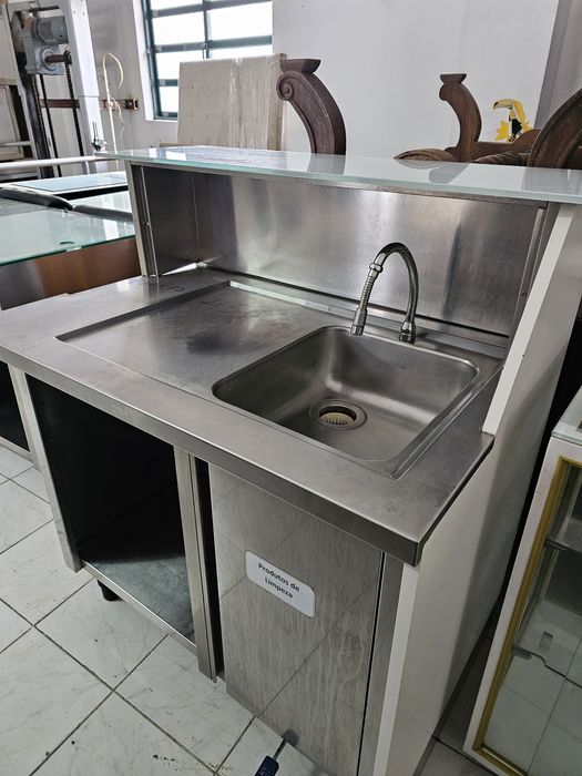 Cuba de lavagem com painel