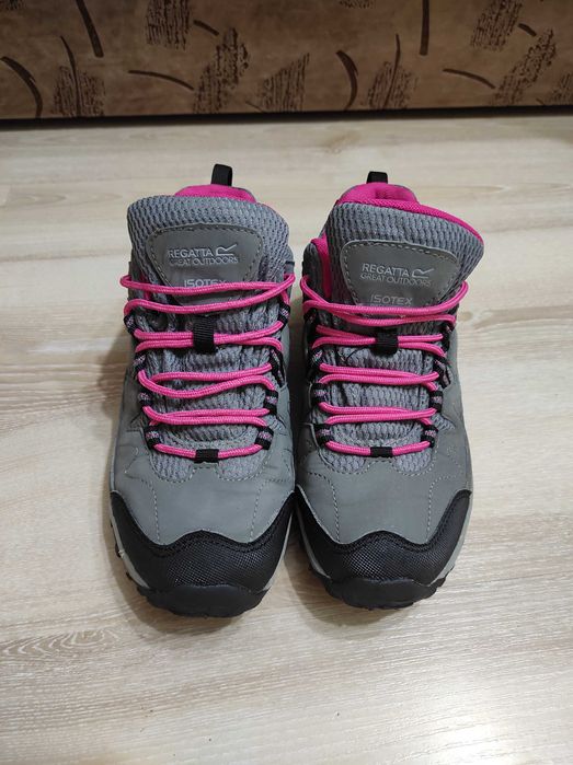 Фирменные водостойкие термо кроссовки Regatta 36 размер