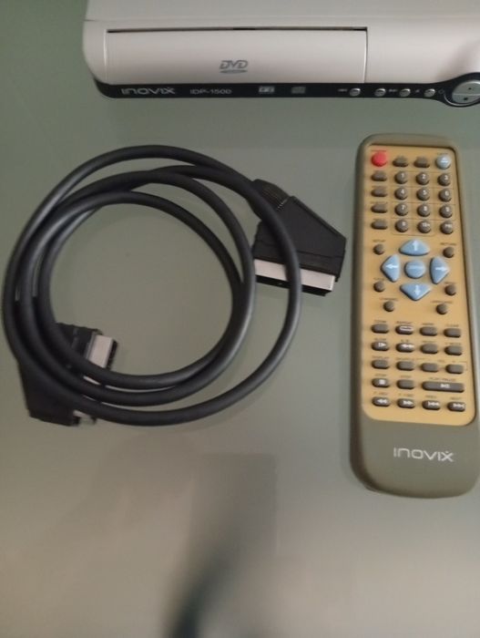 DVD com comando e cabo de 21 pines como novo