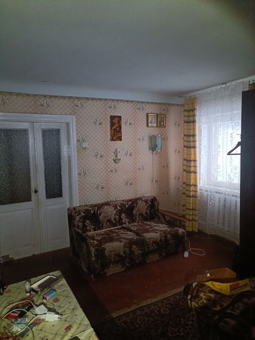 Продаж півбудинку з окремим двором в р-ні зуп . 5 школа