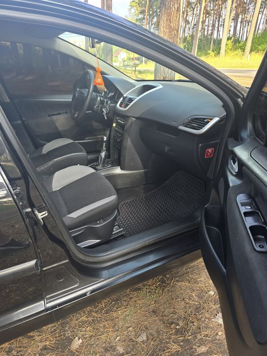 Продам Peugeot 207sw