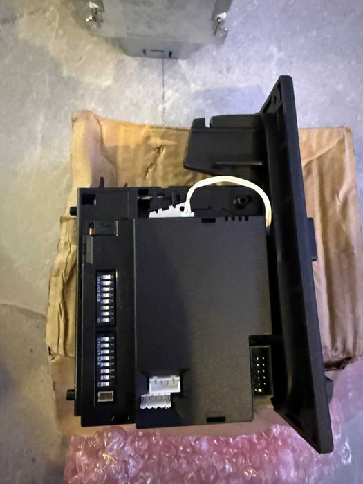 Nowy Wrzutnik akceptator monet WH EMP 800.00 v6 z szyldem