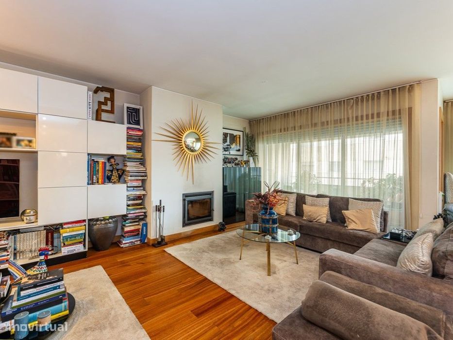 Duplex T3 inserido em condomínio fechado de luxo