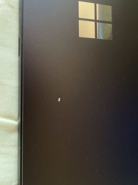 Microsoft Surface Pro 9 + teclado + caneta