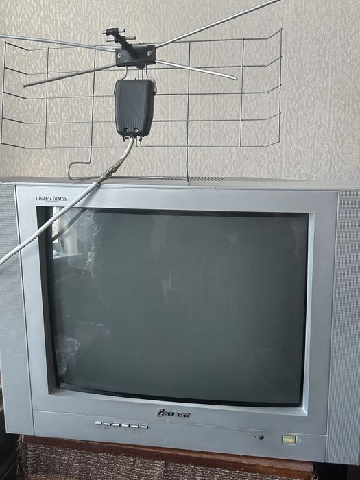 Телевізор Start (робочий) разом з антеною