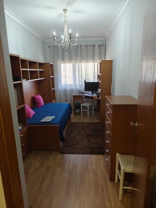 Arrenda-se apartamento T3 na Rua Dr. Francisco Duarte, Braga-S. Vitor