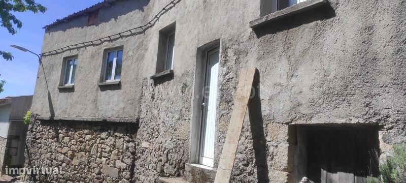 Moradia em Banda / Fundão, Alcongosta