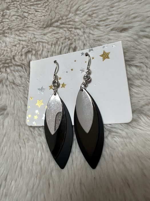 Piękne wiszące kolczyki