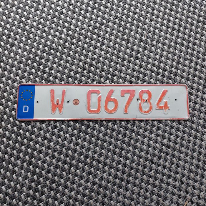 Tablica rejestracyjna 1szt. NIEMCY czerwona!