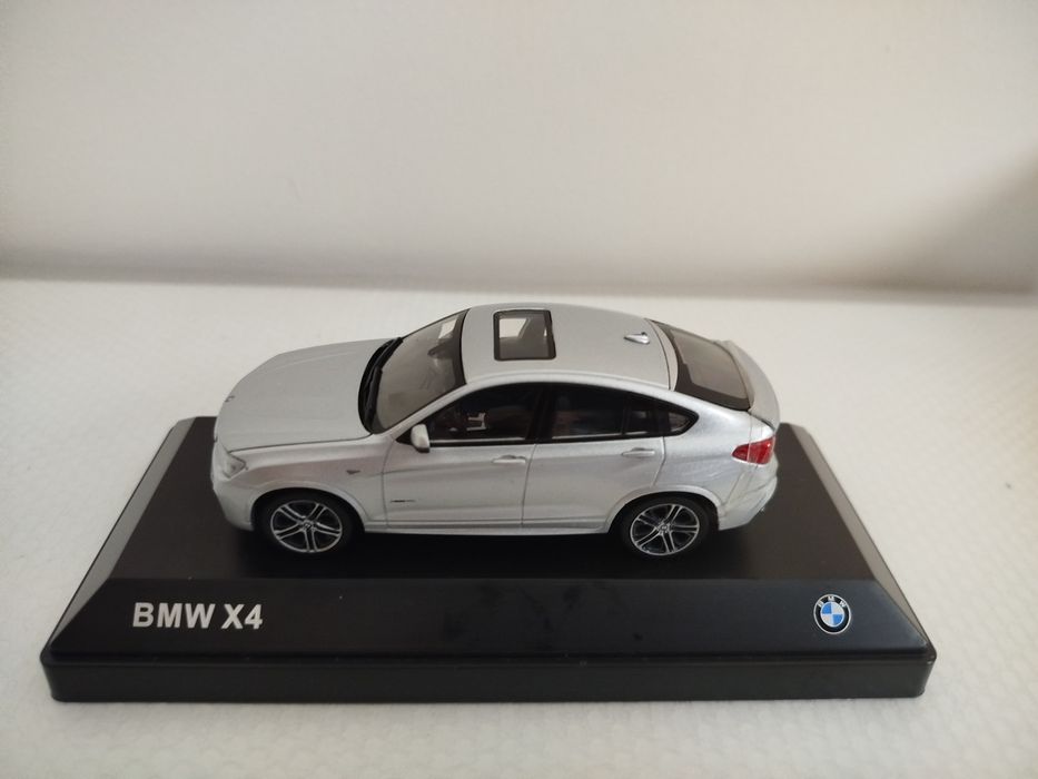 Miniatura BMW X4 1/43