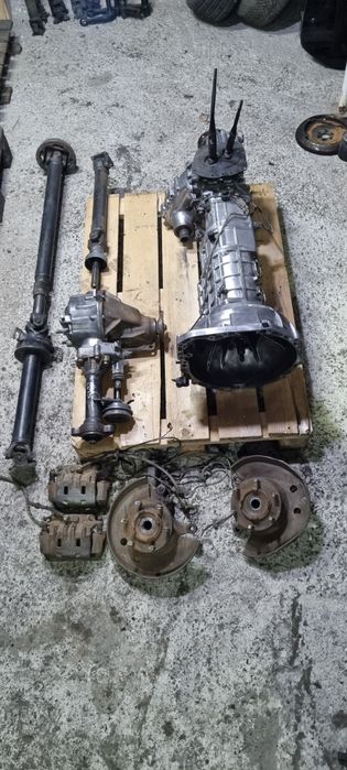 Цапфа поворотный кулак Ford Ranger 2.5 Mazda BT 98-11 Форд Ренжер