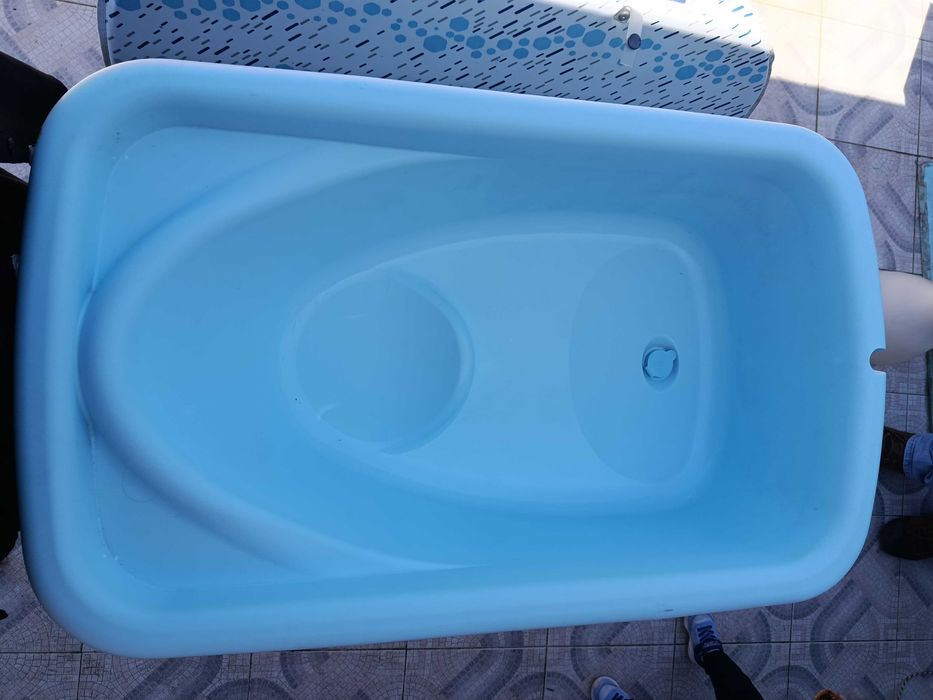 Banheira alta com muda fraldas - Chicco