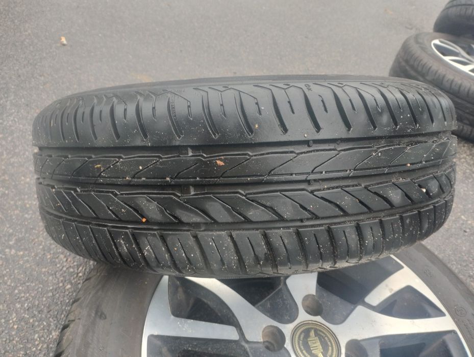 Диски с резиной отличные