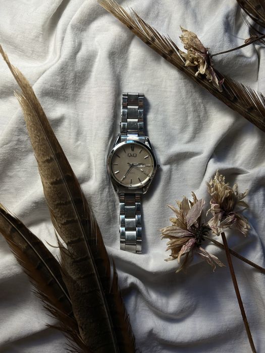 Наручний чоловічий годинник Q&Q Quartz, оригінал, на ходу, б/у