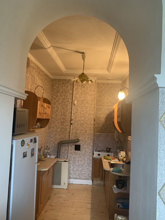 1 квартира Дмитра Гнатюка ( Толстого)