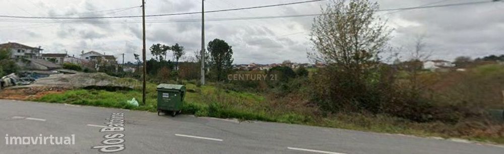 Terreno com viabilidade  de construção para uma moradia
