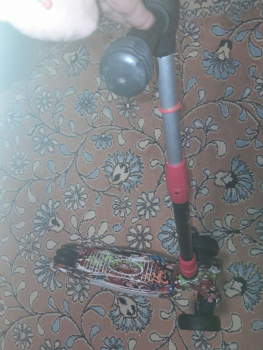 Трехколесный самокат