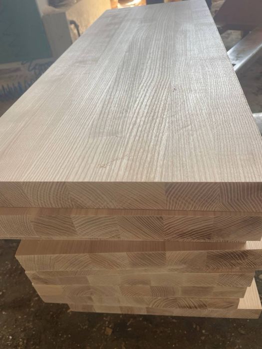 Панелі з масиву дуба, меблевий щит, деревʼяні підвіконня фасади полиці