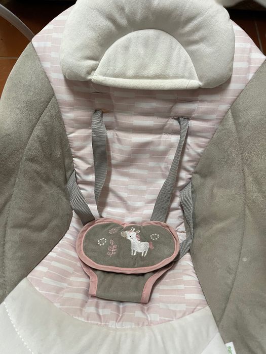 Cadeira de baloiço bebé menina
