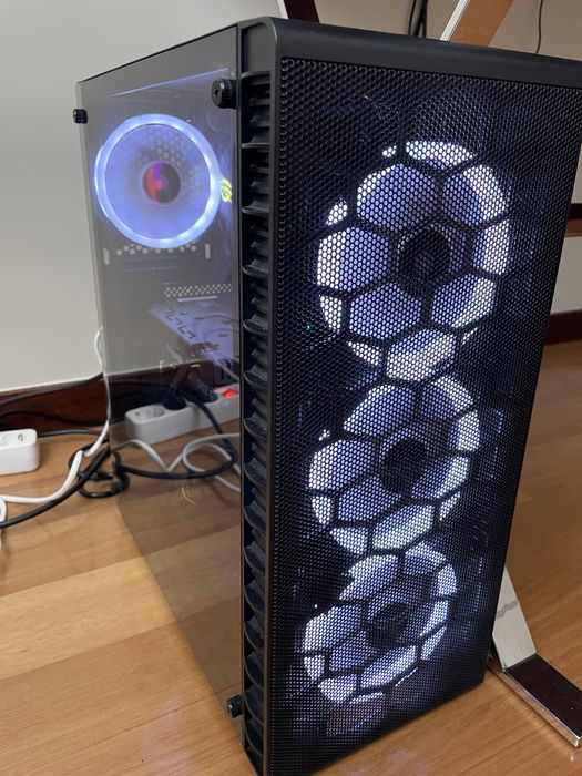 Setup Gaming (pc com 1 ano de uso)
