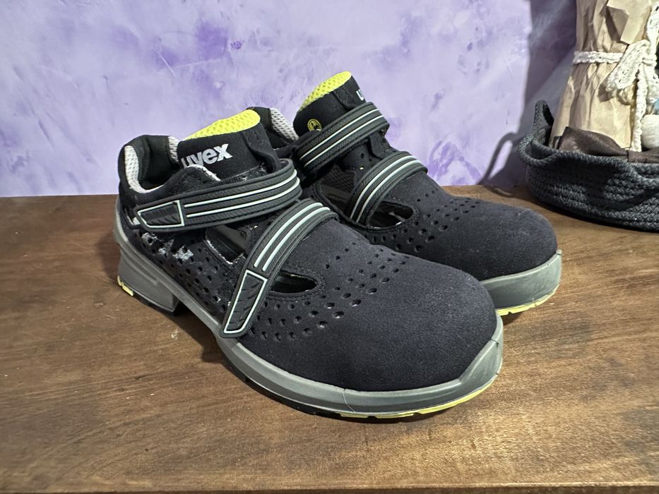 Літнє будівельне взуття бренду Uvex 38  , захисне азуття