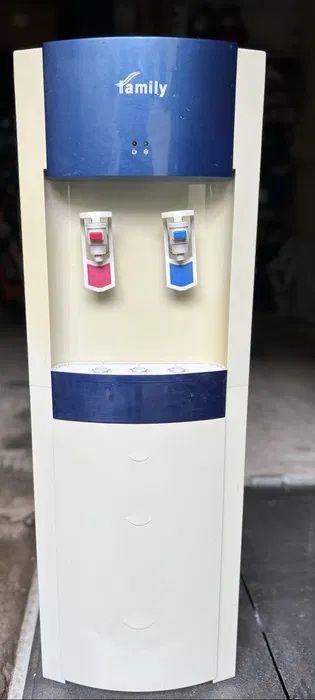 Кулер (диспенсер) для води Family (Корея)