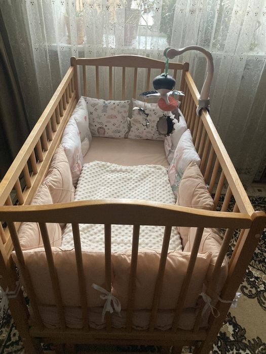 Ліжко дитяче (для немовлят)