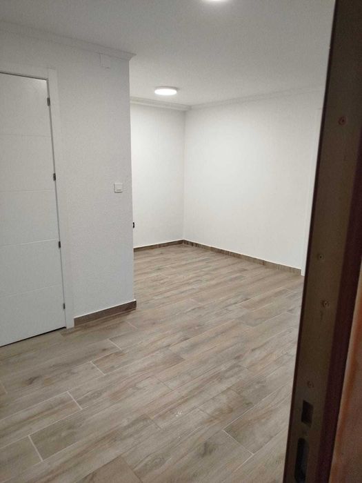 Alugar escritório/ atelier/ serviços