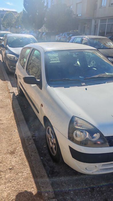 Renault Clio 1.5 dCi – 2002 | Económico e Fiável | 2.10
