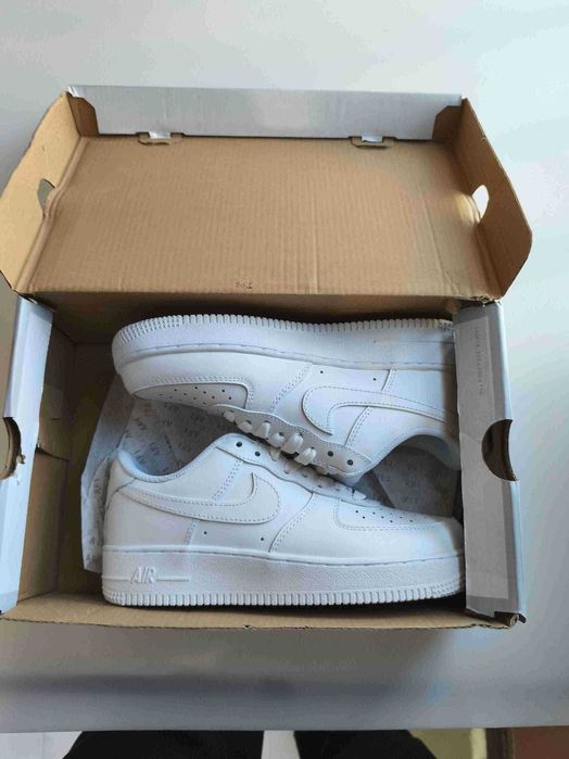 Nike, damskie białe trampki, rozmiar 38.5