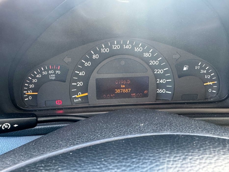 Mercedes C200 Kompressor GPL | Conforto, Potência e Economia