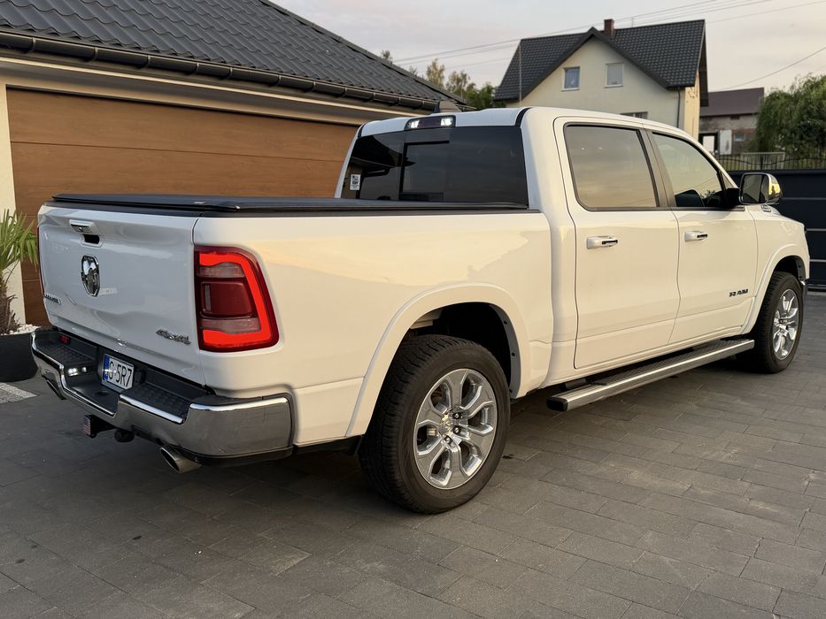 Dodge Ram 1500 5.7Lpg Laramie radio 12” 58tys km hak full led asystent