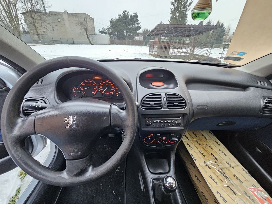 Peugeot 206, klima, szyberdach, opony zimowe