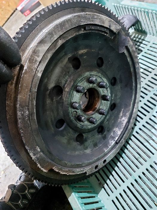 Демфер маховик 074105266