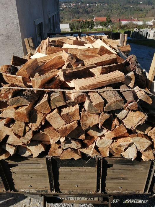 Vende -se lenha pinheiro, carvalho,