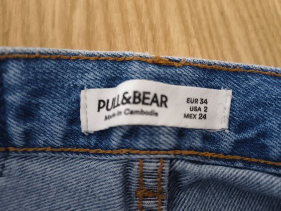 Jeansy damskie Pull&Bear z dziurami xs