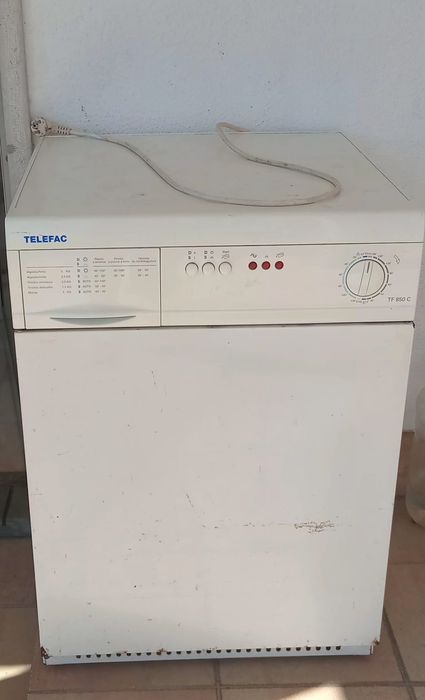 Máquina de secar roupa