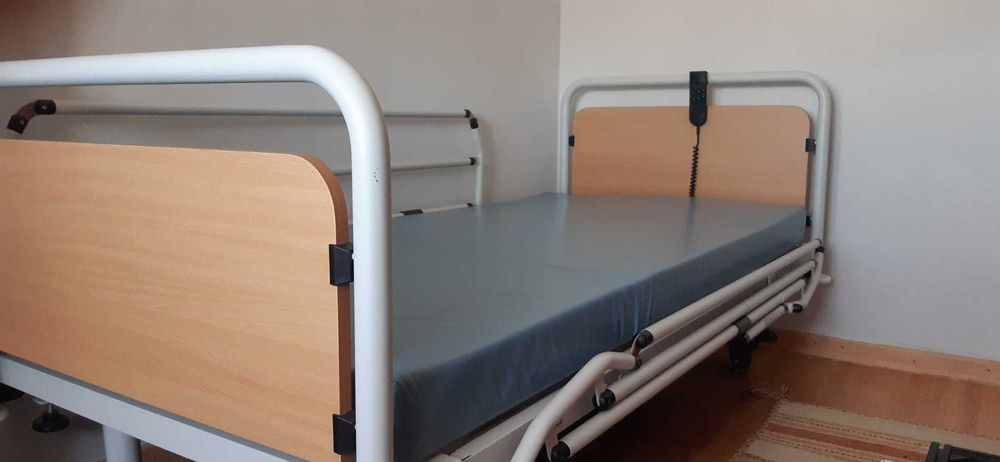 Cama Articulada em Estado Novo com Comando