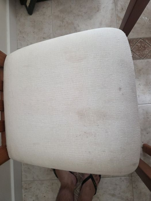 Mesa Extensível em Cerejeira + 4 Cadeiras + Capas (C/ Entrega)