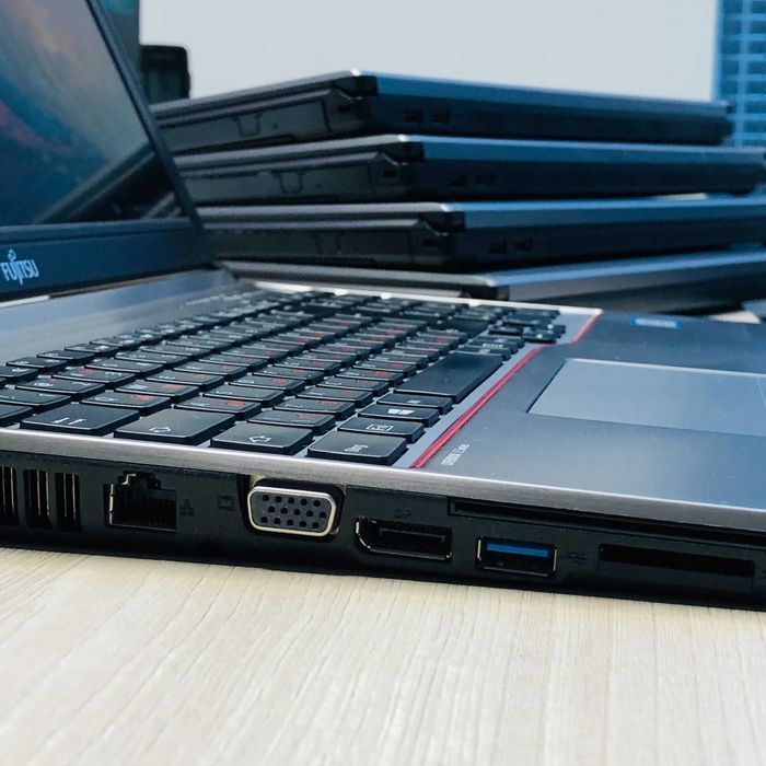Ноутбук Fujitsu E756 • i7-6500U • 61 шт оптом • для бізнесу