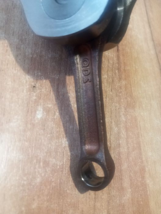 Wał korbowy Aprilia SX 125 korba łamany element mechanizmu korbowego