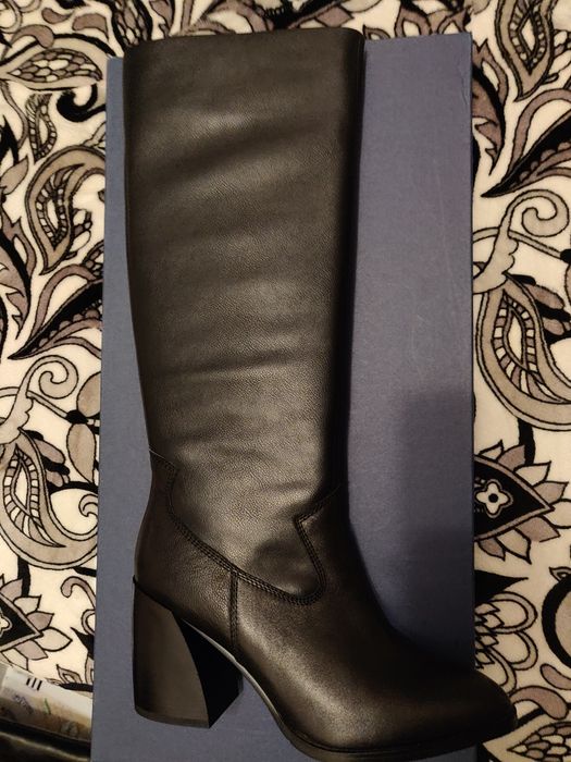 Кожаные сапоги демисезонные