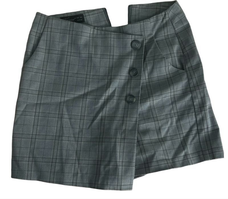 Трендова спідниця-шорти сіра у клітинку, стан ідеальний