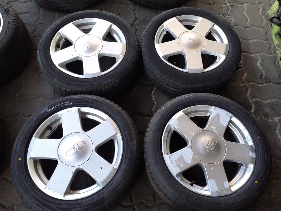 Jantes Ford R15 Com Pneus 195/50 Furação 4X108